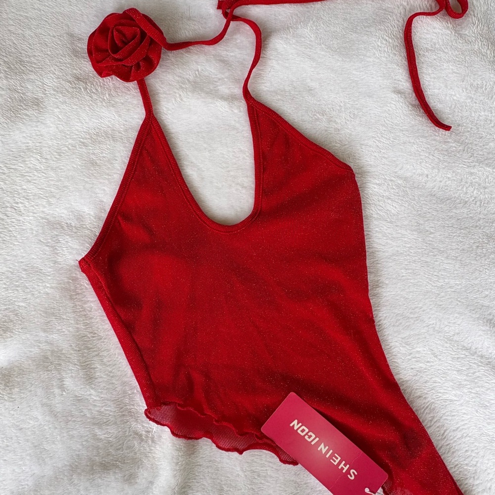 SHEIN Scarlet Bodysuit with Floral Accent